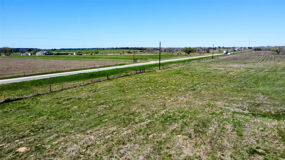 5 TX-304 Highway Rosanky, TX 78953