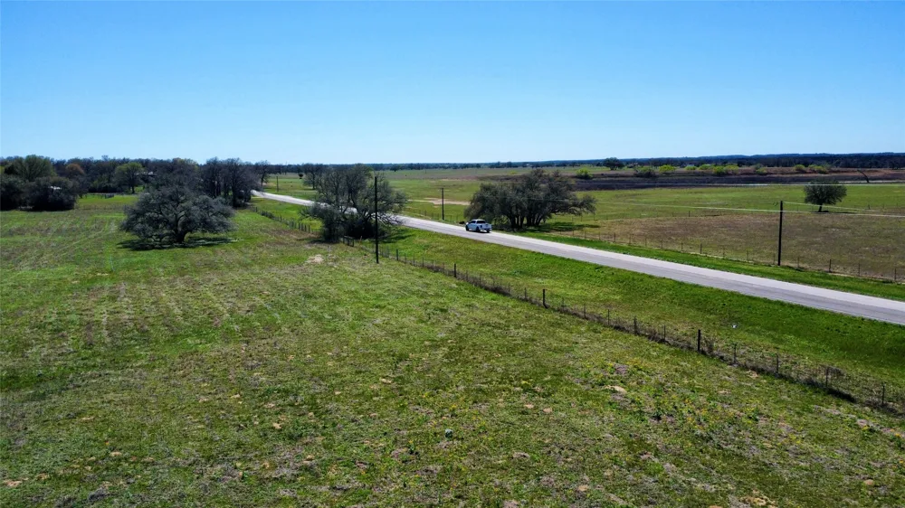 5 TX-304 Highway Rosanky, TX 78953