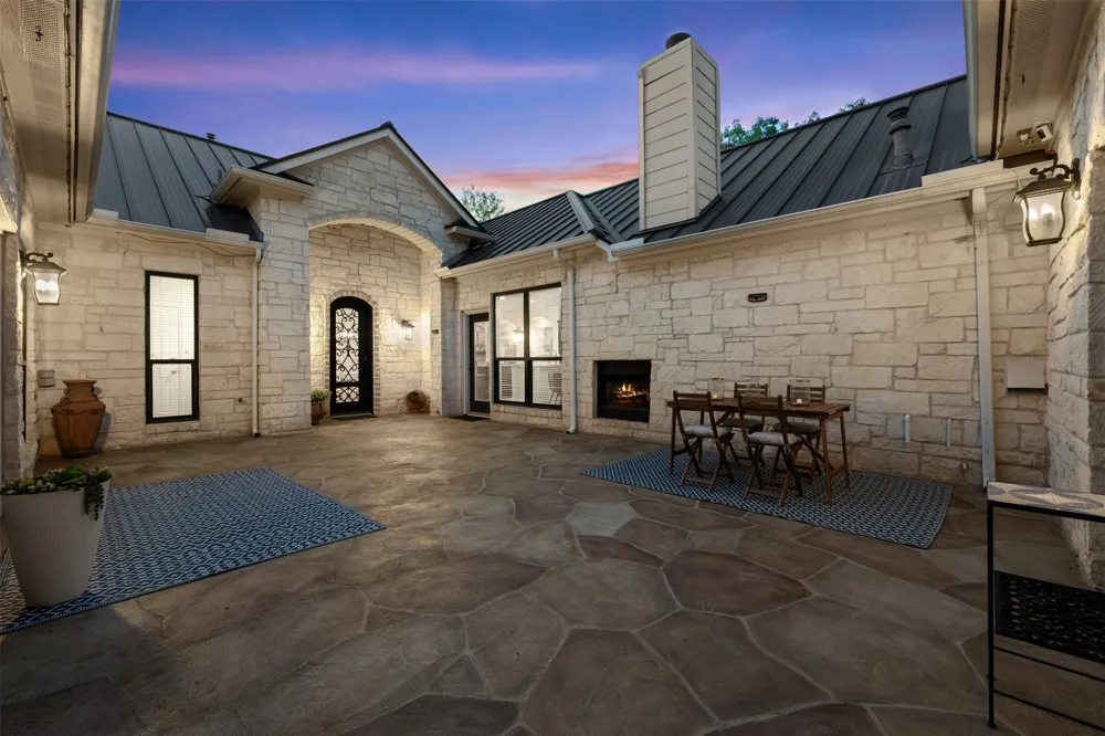 181 Whitney Run Buda, TX 78610