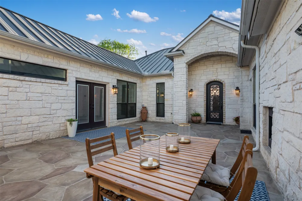 181 Whitney Run Buda, TX 78610