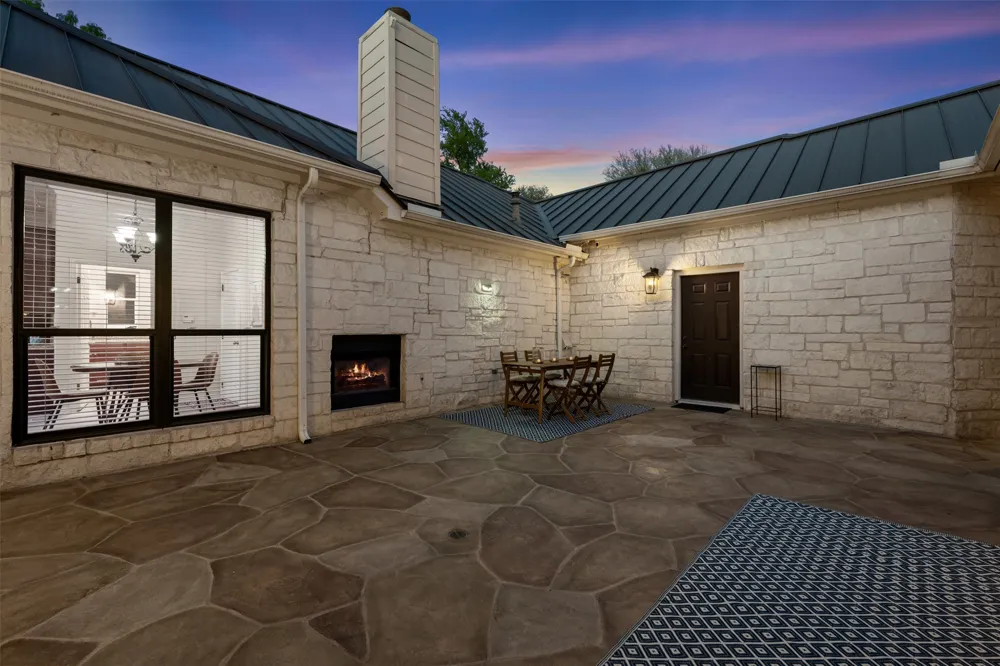 181 Whitney Run Buda, TX 78610