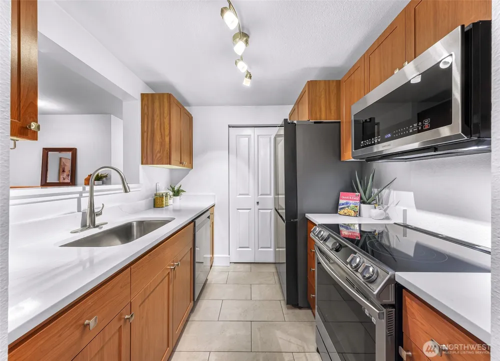 14002 NE 181st Place #A302 Woodinville, WA 98072