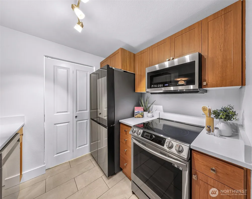 14002 NE 181st Place #A302 Woodinville, WA 98072