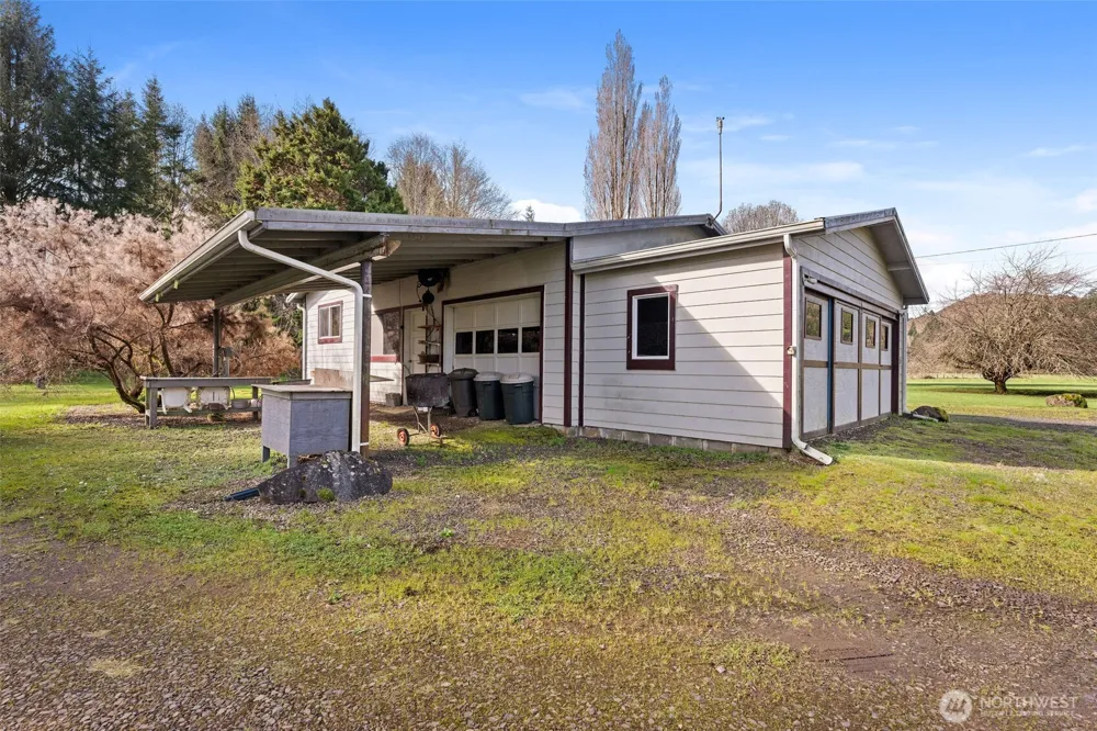 471 Barr Road Grays River, WA 98621