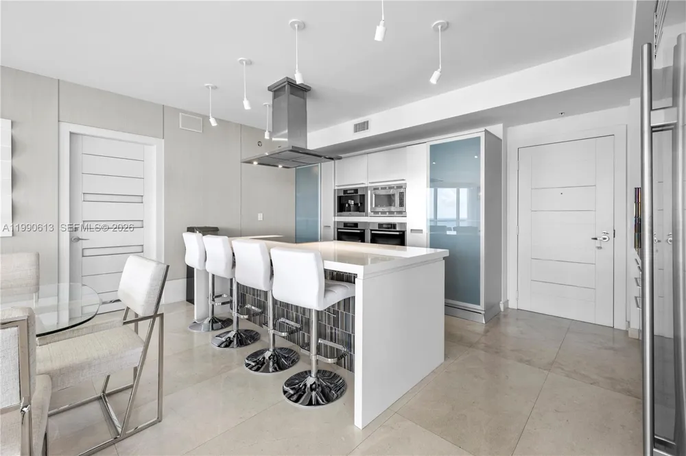18201 Collins ave #1209 Sunny Isles Beach, FL 33160