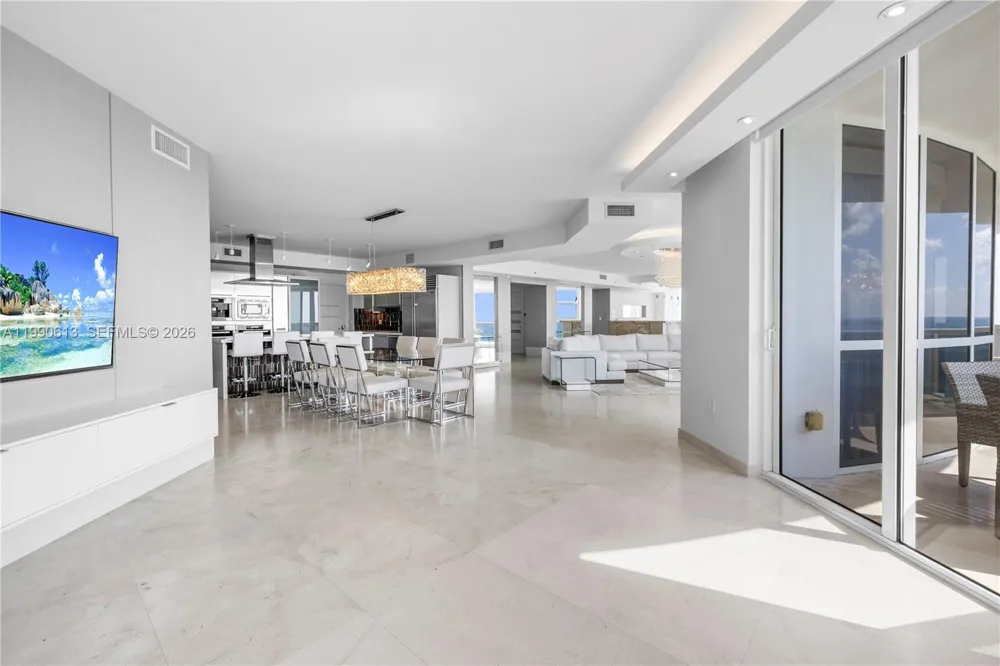 18201 Collins ave #1209 Sunny Isles Beach, FL 33160