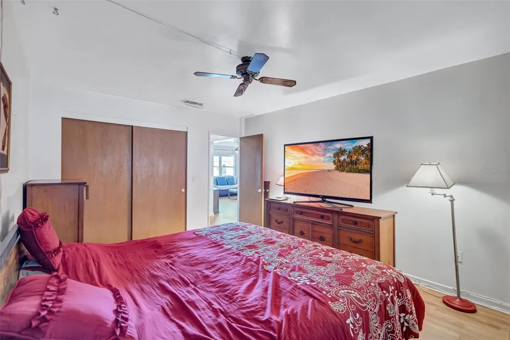 5940 21ST STREET #11 St Petersburg, FL 33714