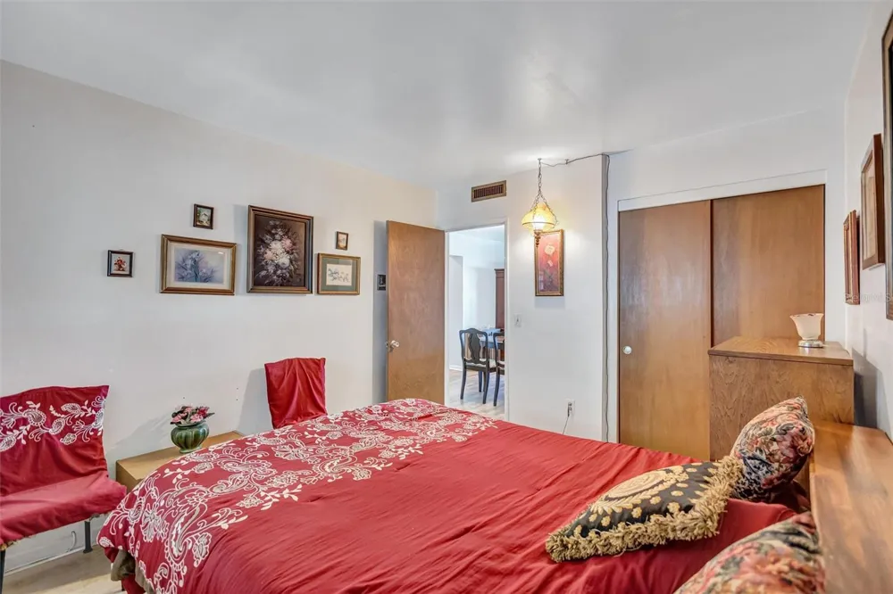 5940 21ST STREET #11 St Petersburg, FL 33714