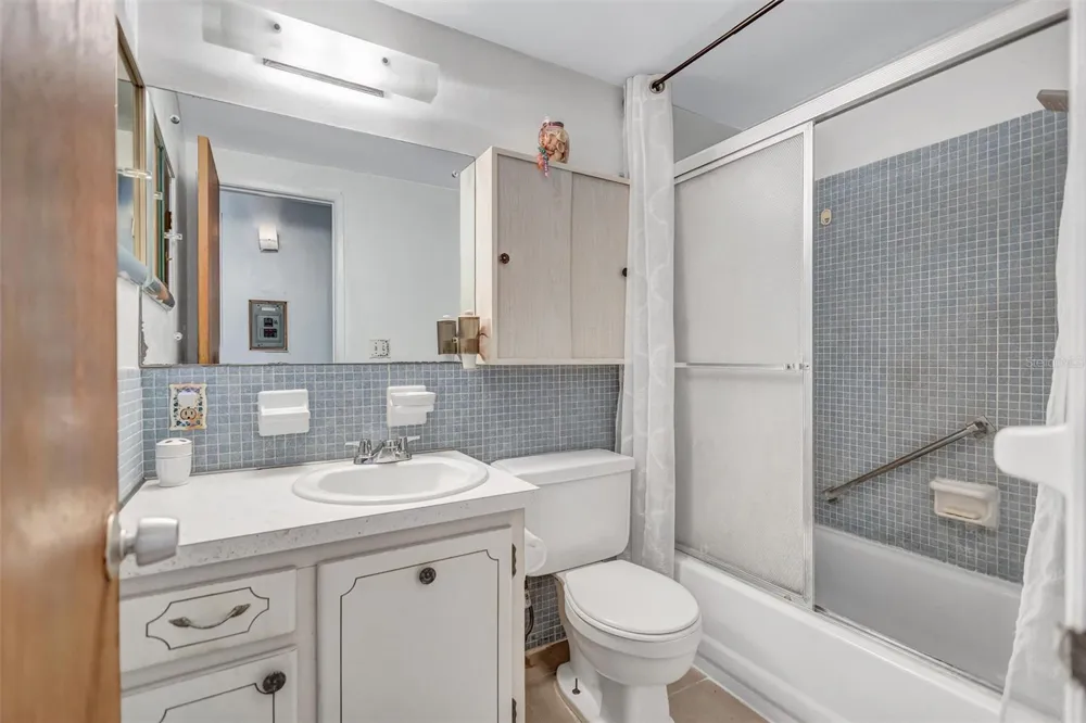 5940 21ST STREET #11 St Petersburg, FL 33714