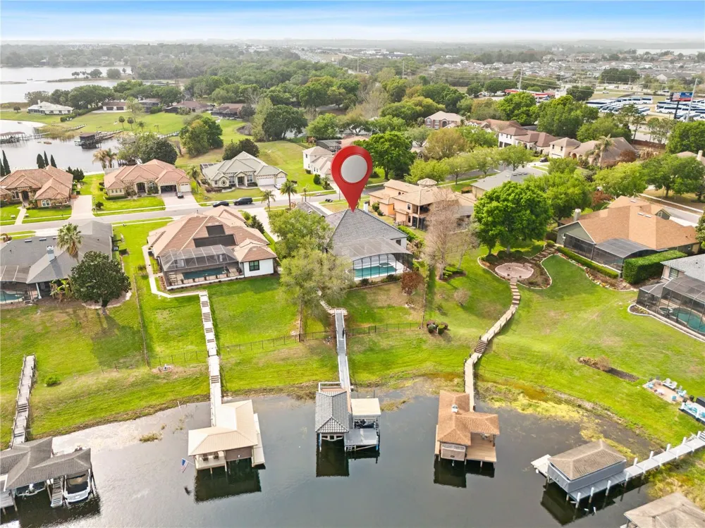 812 JOHNS POINT DRIVE Oakland, FL 34787