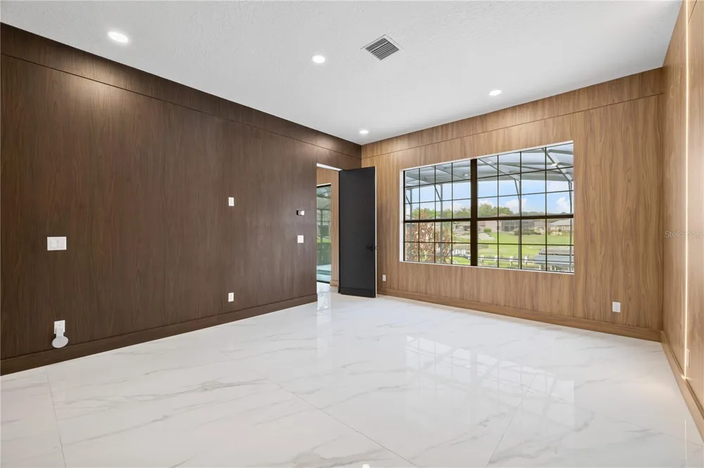 812 JOHNS POINT DRIVE Oakland, FL 34787