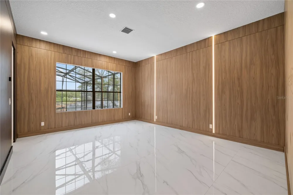812 JOHNS POINT DRIVE Oakland, FL 34787