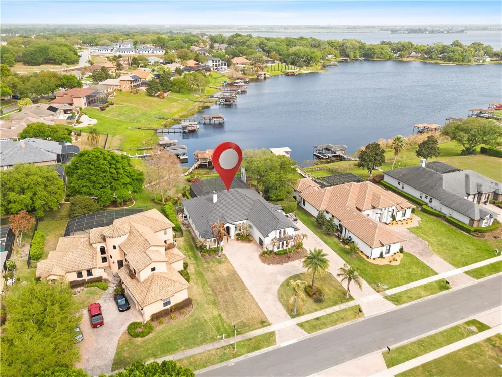 812 JOHNS POINT DRIVE Oakland, FL 34787