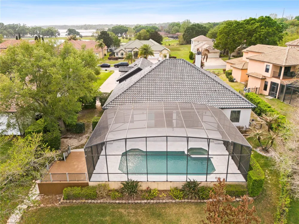 812 JOHNS POINT DRIVE Oakland, FL 34787