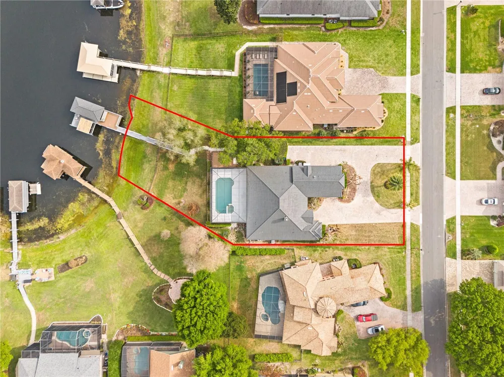 812 JOHNS POINT DRIVE Oakland, FL 34787