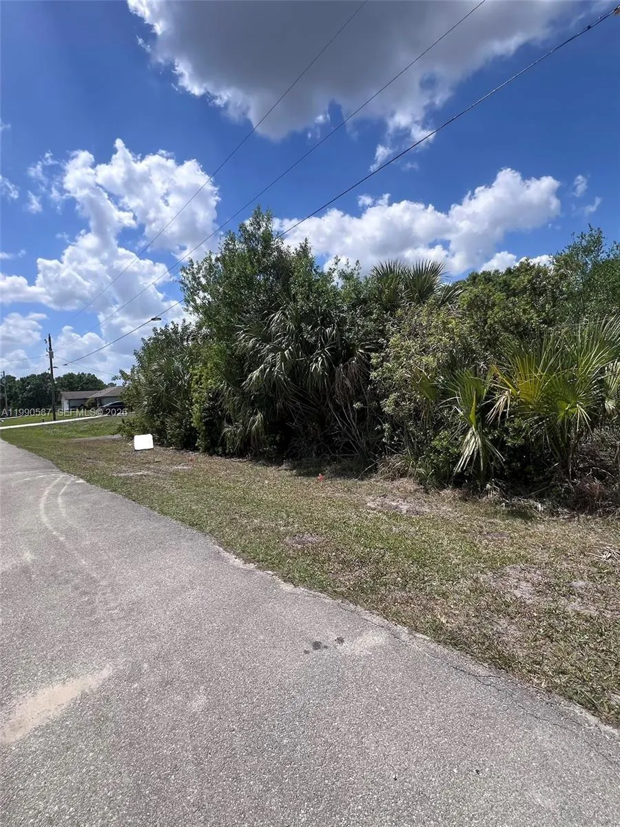 6155 Hughes Ave, Fort Myers, FL 33905