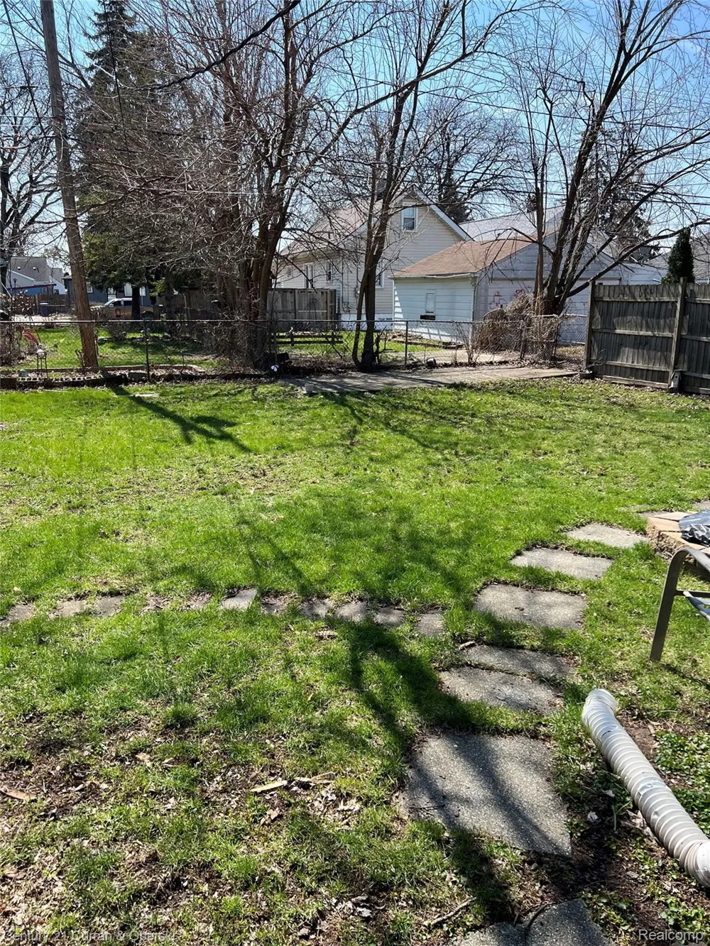 729 Cleophus Parkway Lincoln Park City, MI 48146