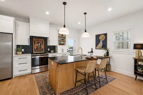 416 Stagecoach Trail