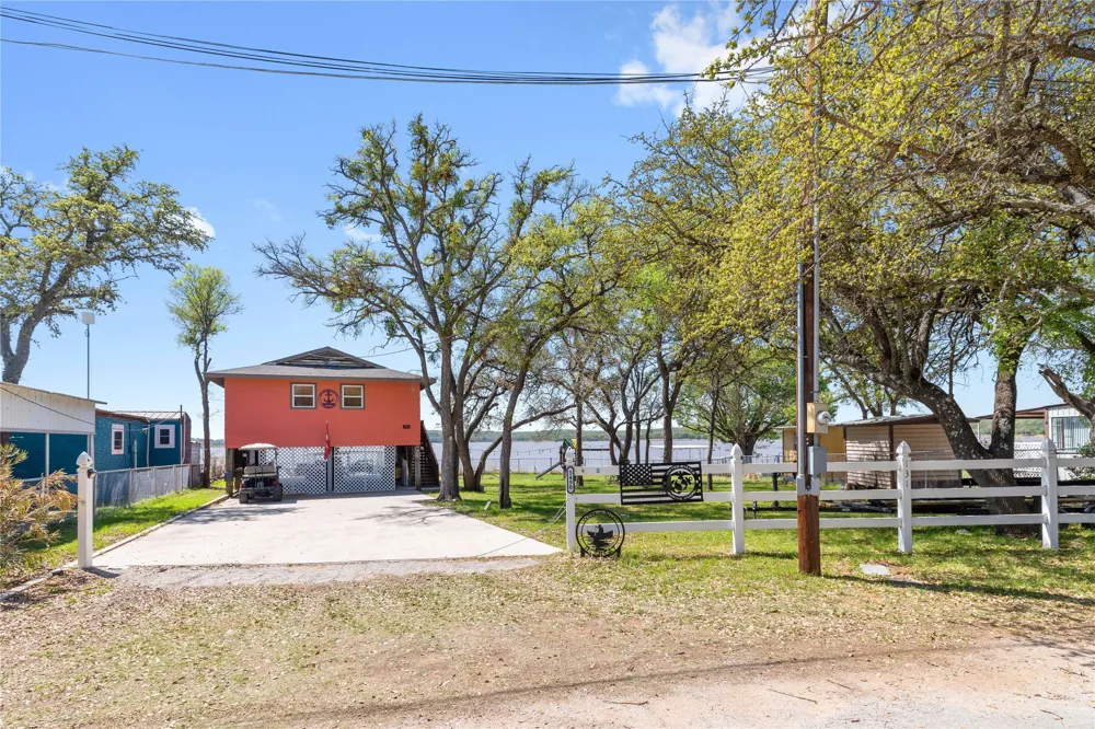 3490 Bounding Main May, TX 76857