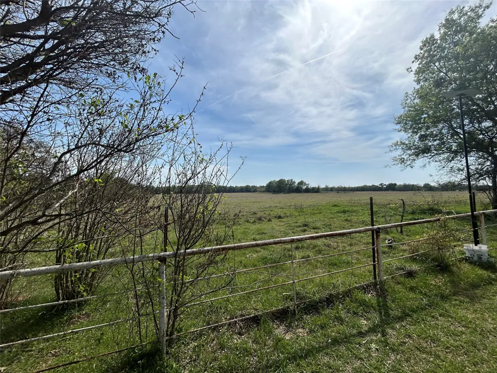 13671 CR 2143 Kemp, TX 75143