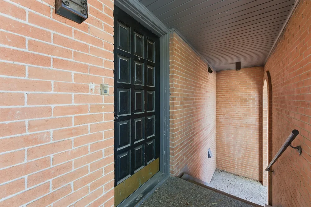 558 E Avenue J #D Grand Prairie, TX 75050