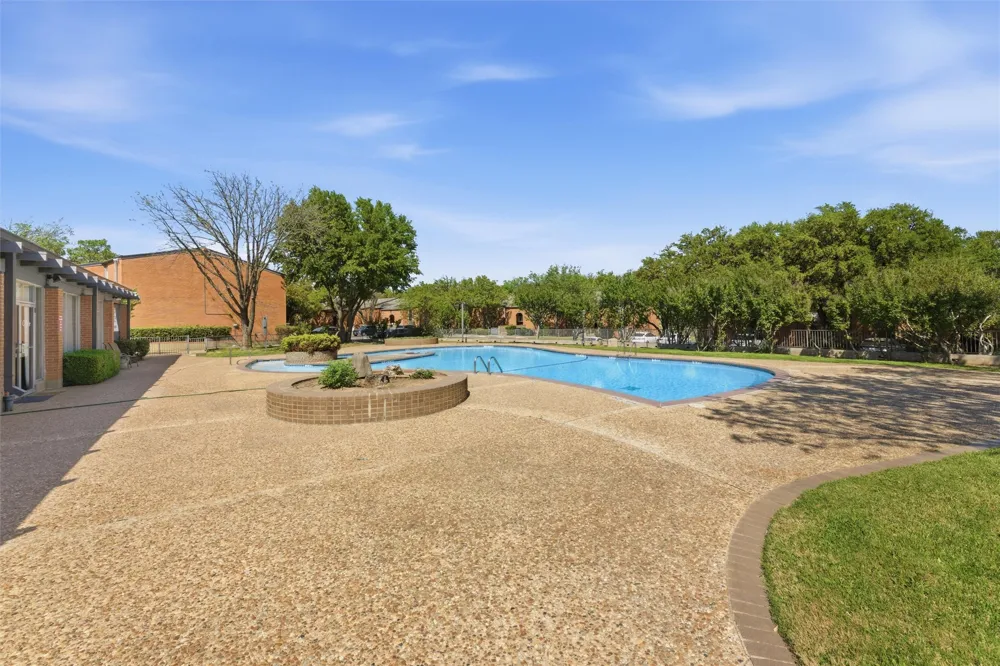 558 E Avenue J #D Grand Prairie, TX 75050