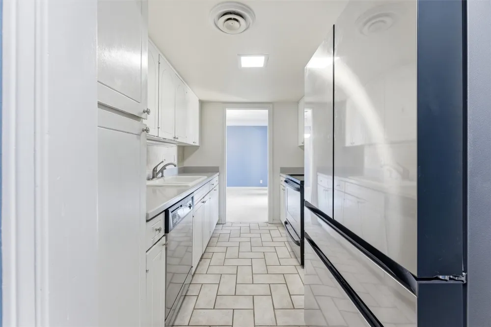 558 E Avenue J #D Grand Prairie, TX 75050