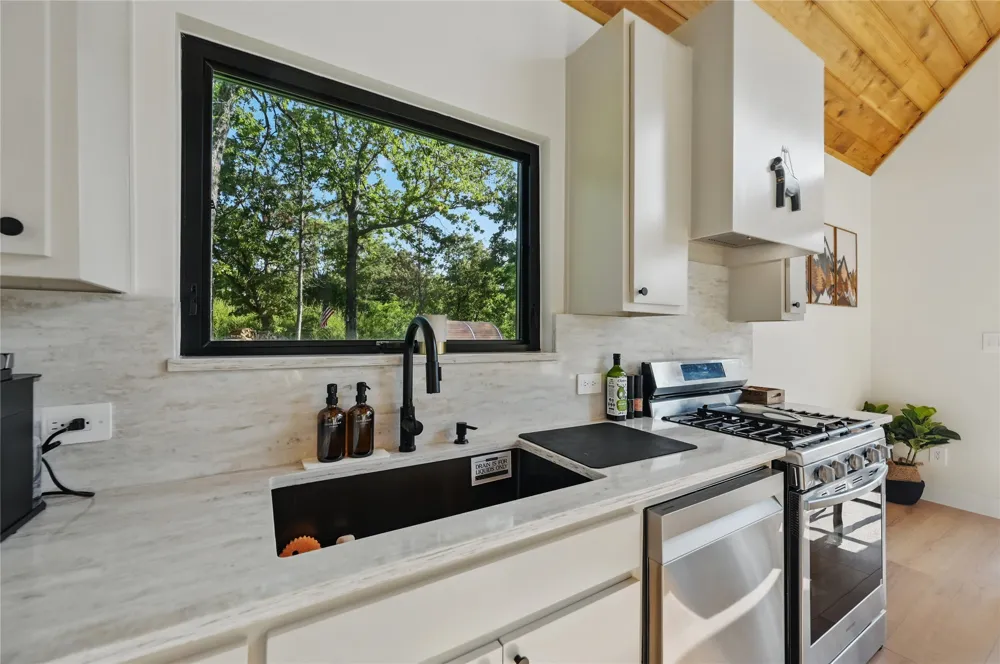 104 Greenwood Drive Trinidad, TX 75163