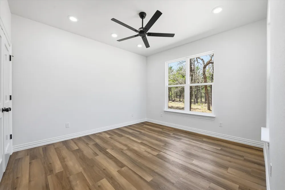 377 Oak Cove Court Sunset, TX 76270