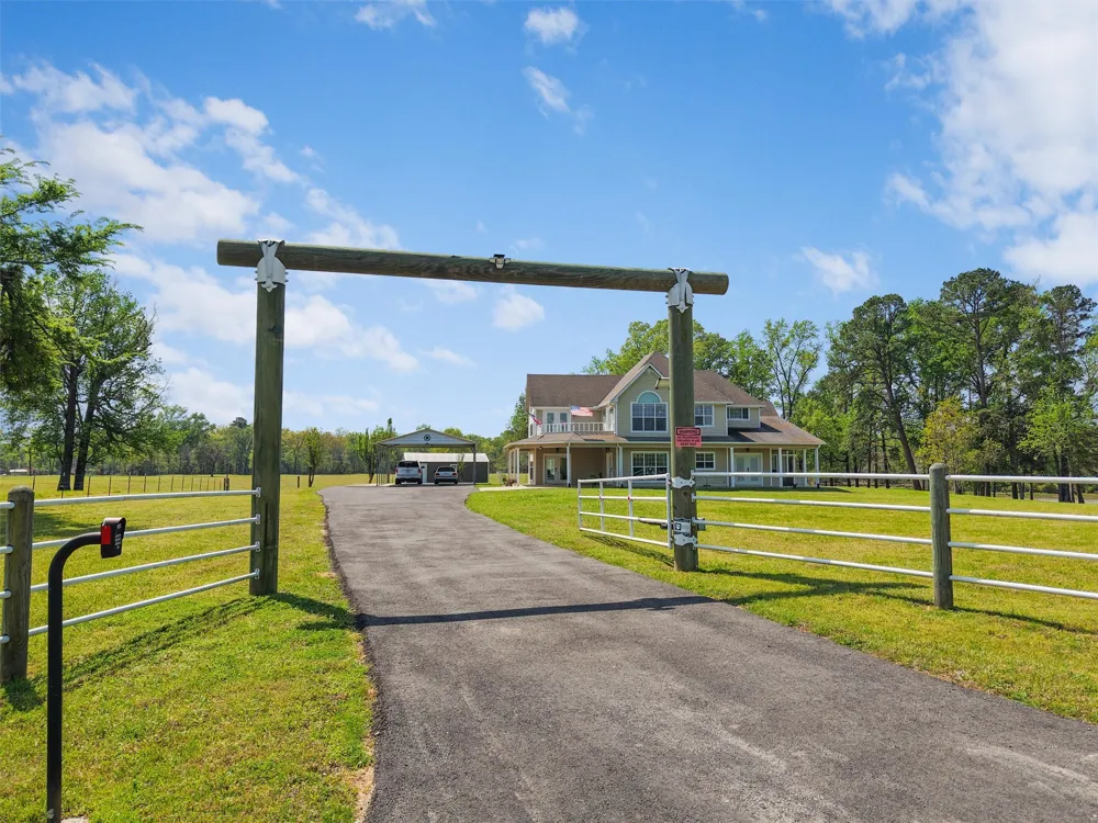 520 SE CR 4385 Scroggins, TX 75480