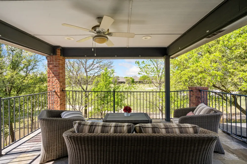1301 Meadows Avenue Lantana, TX 76226