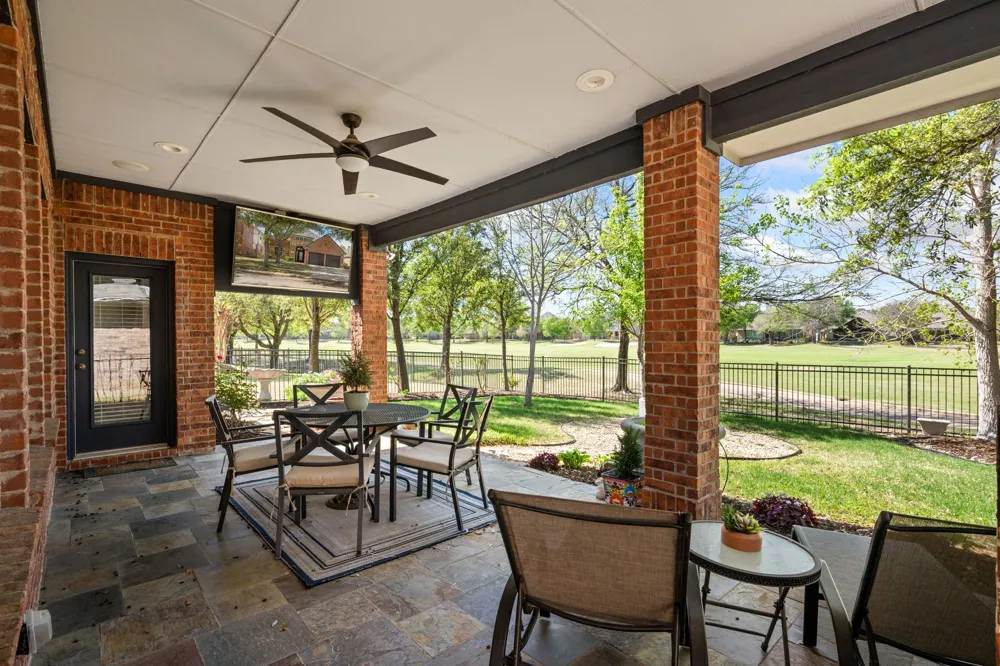 1301 Meadows Avenue Lantana, TX 76226