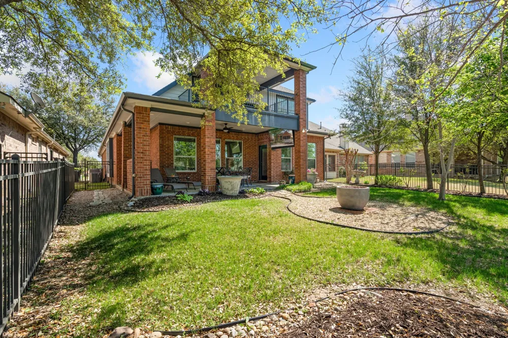 1301 Meadows Avenue Lantana, TX 76226