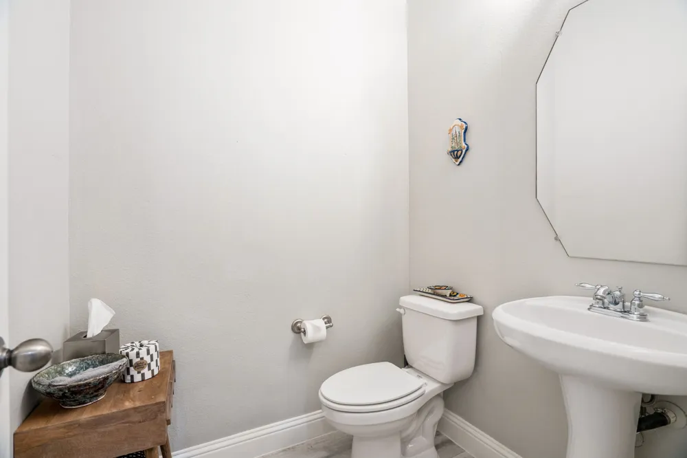 1301 Meadows Avenue Lantana, TX 76226