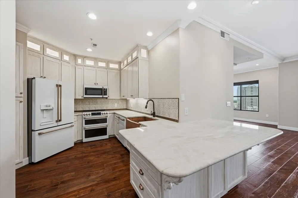 330 Las Colinas Boulevard E #1302 Irving, TX 75039