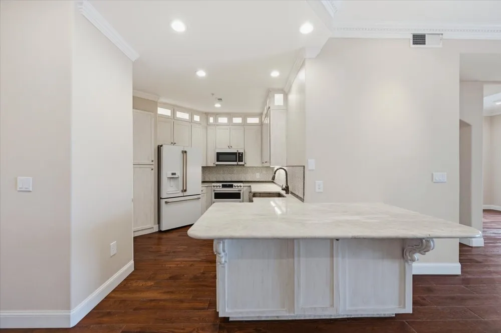 330 Las Colinas Boulevard E #1302 Irving, TX 75039
