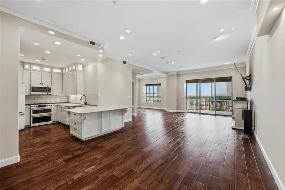 330 Las Colinas Boulevard E #1302 Irving, TX 75039