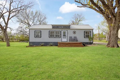 106 Red Bud Street