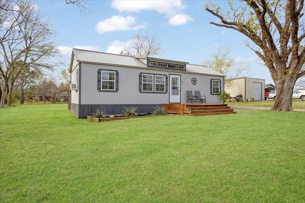 106 Red Bud Street Ravenna, TX 75476