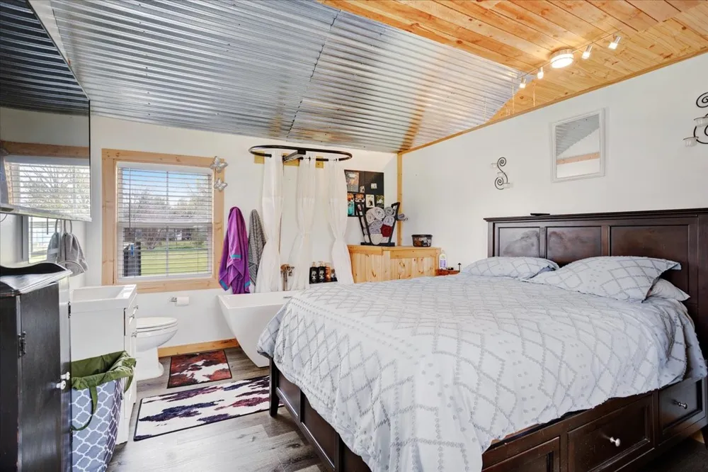 106 Red Bud Street Ravenna, TX 75476
