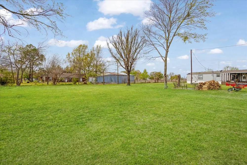 106 Red Bud Street Ravenna, TX 75476