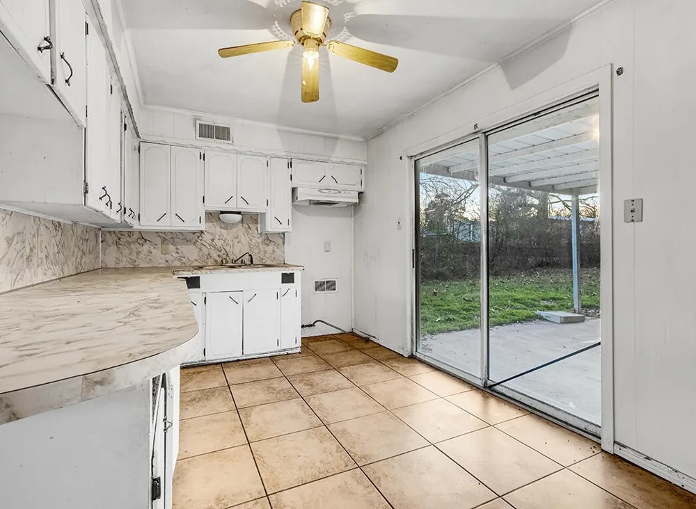224 Shellwood Drive Wake Village, TX 75501