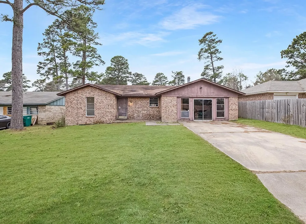165 Greenforest Trail Nash, TX 75569