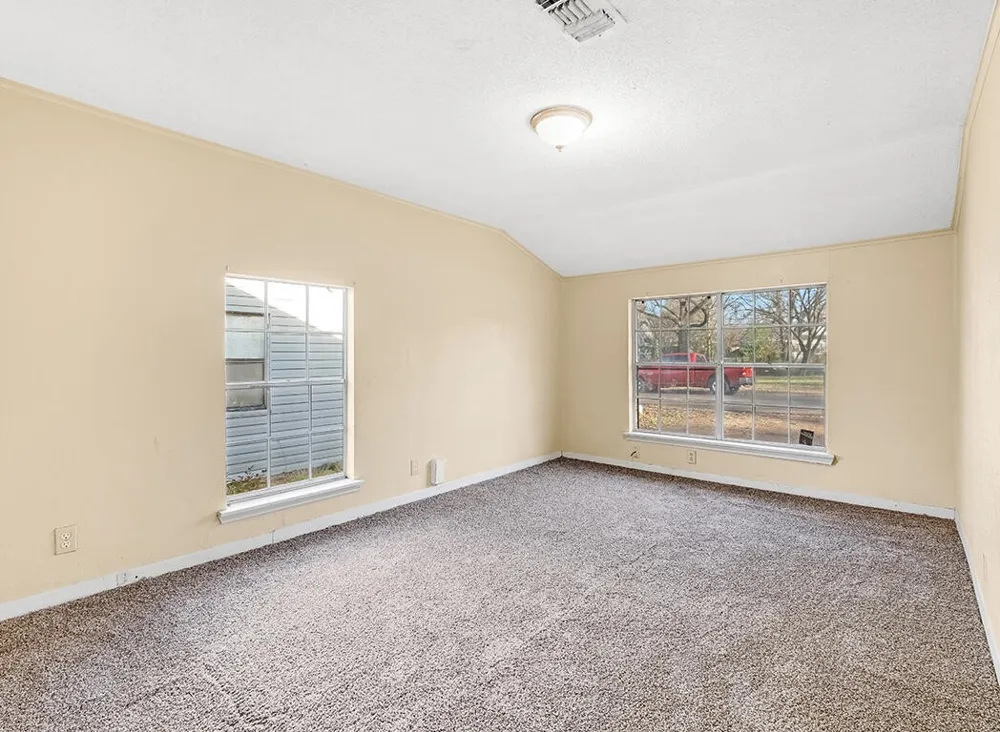 733 Arizona Avenue Wake Village, TX 75501