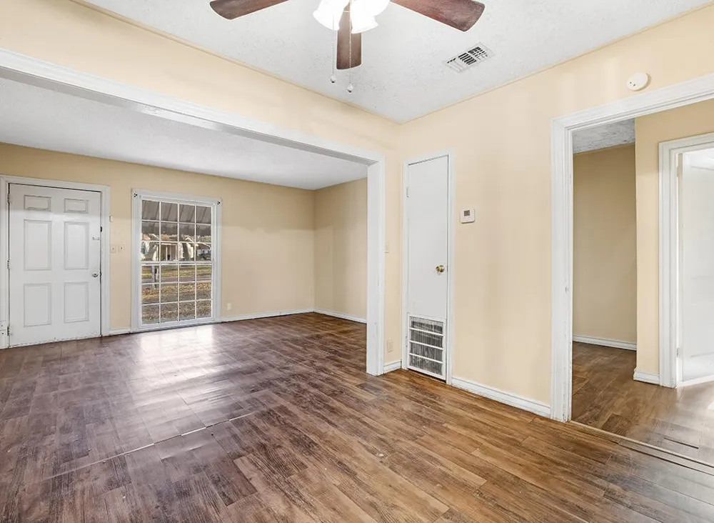 733 Arizona Avenue Wake Village, TX 75501