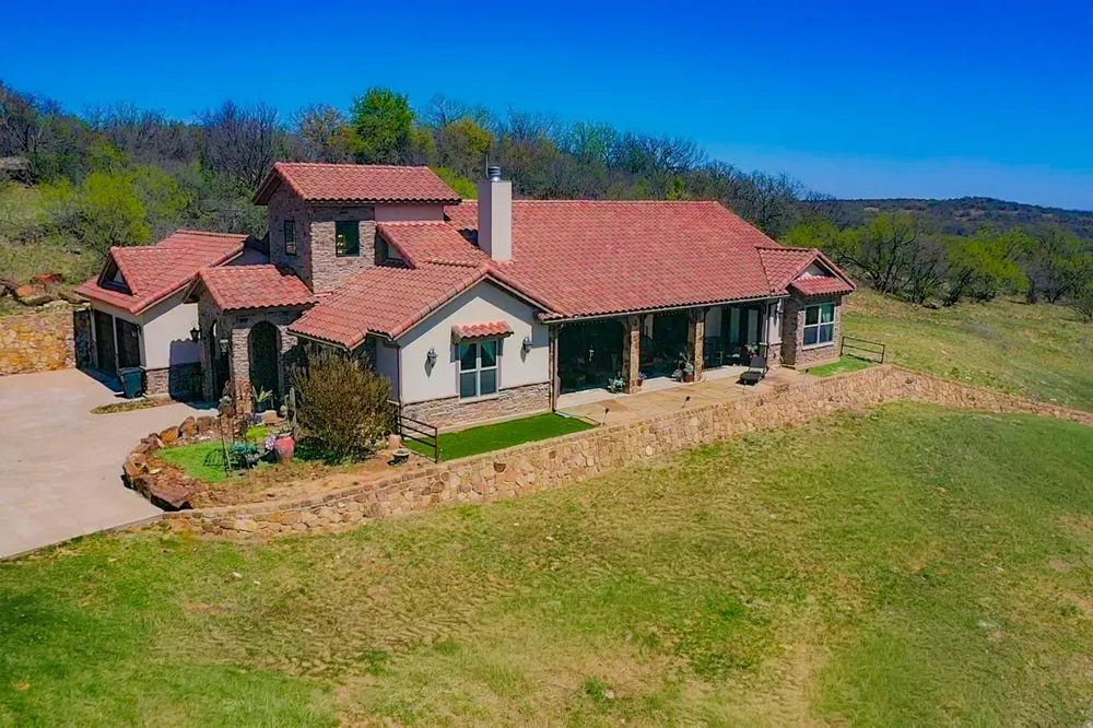 2688 FM 2190 Jacksboro, TX 76458
