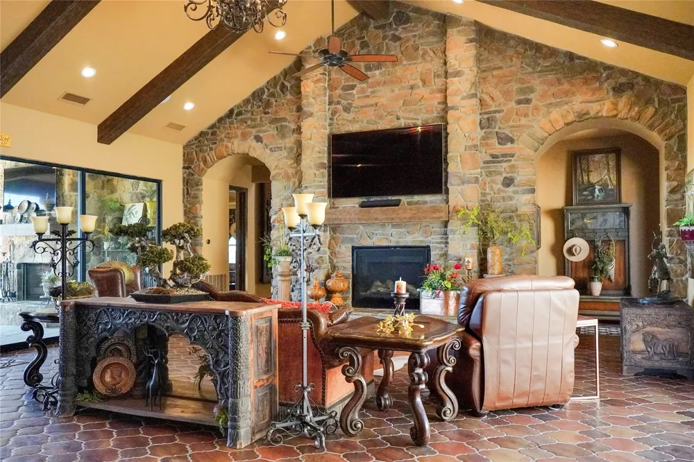 2688 FM 2190 Jacksboro, TX 76458