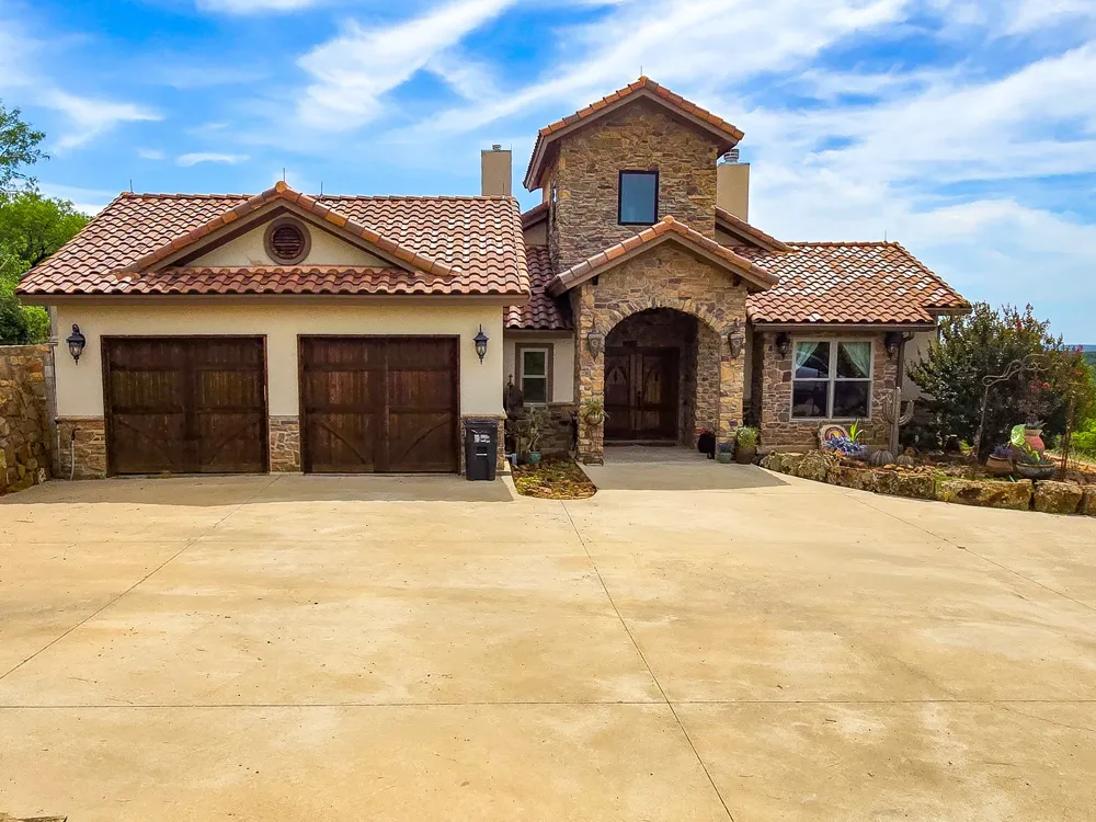 2688 FM 2190 Jacksboro, TX 76458