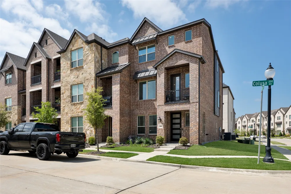 300 Colusa Drive Lewisville, TX 75056