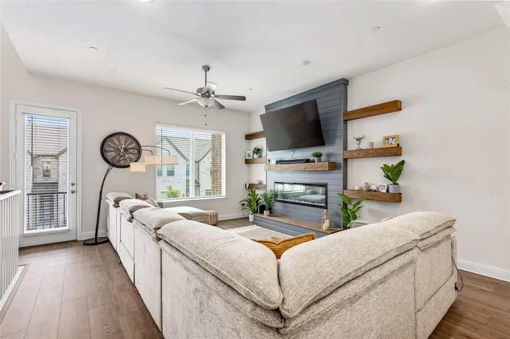 300 Colusa Drive Lewisville, TX 75056